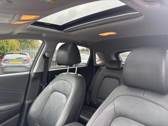 Hyundai Kona 1.6 h-GDi Ultimate SUV 5dr Petrol Hybrid DCT Euro 6 (s/s) (141 p