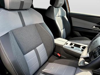 Vauxhall Grandland 157kW GS 73kWh 5dr Auto