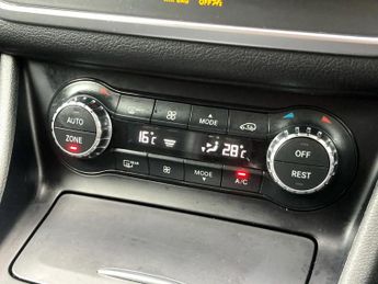 Mercedes-Benz Gla GLA 220 CDI 4Matic AMG Line 5dr Auto [Pre Plus]