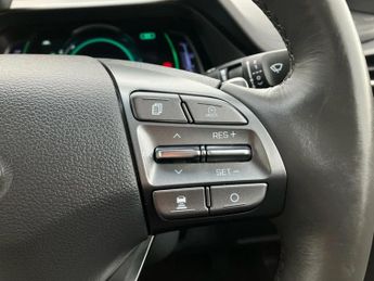 Hyundai Ioniq 1.6 GDi Hybrid Premium 5dr DCT