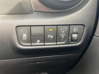 Hyundai Kona 150kW Premium 64kWh 5dr Auto