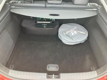 Hyundai Ioniq 88kW Electric Premium SE 28kWh 5dr Auto