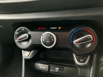 Kia Picanto 1.0 X-Line 5dr Auto