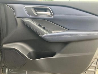 Nissan Qashqai 1.3 DiG-T MH 158 Tekna 5dr Xtronic