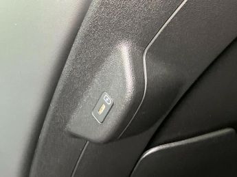 Kia Niro 150kW 4 65kWh 5dr Auto