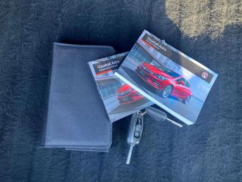 Vauxhall Astra 1.4T 16V 150 Design 5dr Auto