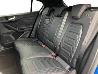 Ford Focus 2022.50 Ford Focus St-line Vignale Mhe