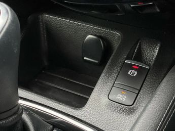 Nissan Qashqai 1.3 DiG-T 160 N-Connecta 5dr DCT