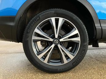 Nissan Qashqai 1.3 DiG-T 160 N-Connecta 5dr DCT