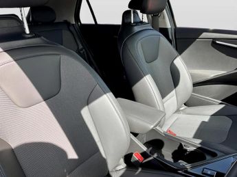 Kia Niro 150kW 3 65kWh 5dr Auto