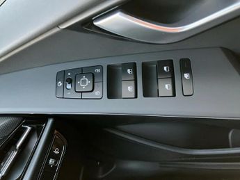 Kia Niro 150kW 3 65kWh 5dr Auto