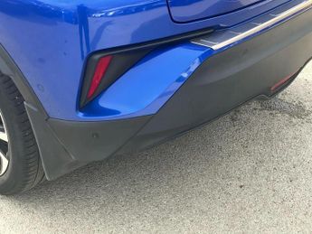 Toyota C-HR 1.8 Hybrid Design 5dr CVT