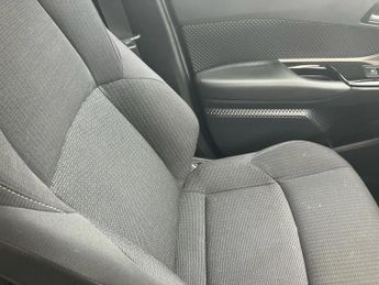 Toyota C-HR 1.8 Hybrid Design 5dr CVT