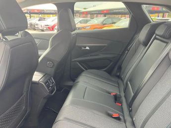 Peugeot 3008 1.6 Hybrid 225 Allure Premium+ 5dr e-EAT8