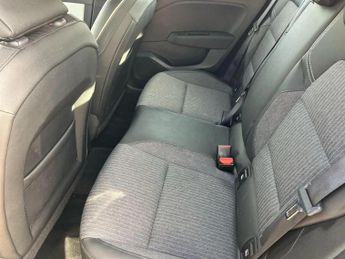 Renault Clio 1.6 E-TECH Hybrid 140 SE Edition 5dr Auto