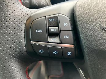 Ford Focus 1.0 EcoBoost Hybrid mHEV 155 ST-Line X 5dr Auto