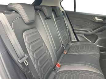 Ford Focus 2022.50 Focus Titanium Vignale 5 door 1.0L EcoBoost 125PS FWD 6 Speed Ma