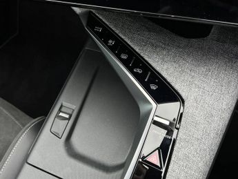 Peugeot 3008 1.2 Hybrid 136 GT 5dr e-DSC6