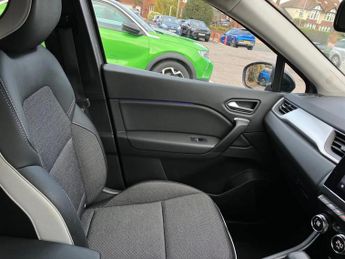 Renault Captur 1.3 TCE 130 S Edition 5dr EDC