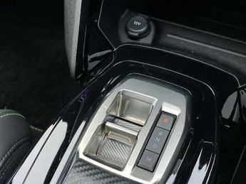 Peugeot 208 1.2 Hybrid 100 GT 5dr e-DSC6