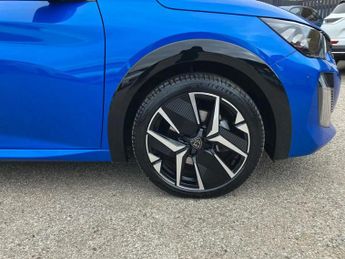 Peugeot 208 1.2 Hybrid 100 GT 5dr e-DSC6