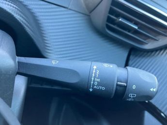 Peugeot 2008 100kW Allure 50kWh 5dr Auto