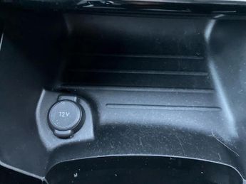 Peugeot 2008 100kW Allure 50kWh 5dr Auto