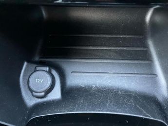 Peugeot 2008 100kW Allure 50kWh 5dr Auto