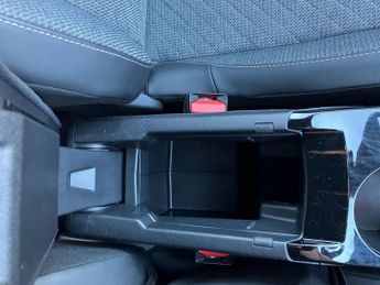 Peugeot 2008 100kW Allure 50kWh 5dr Auto