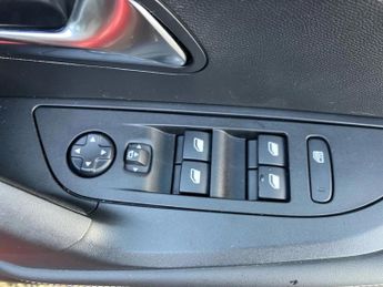 Peugeot 2008 100kW Allure 50kWh 5dr Auto