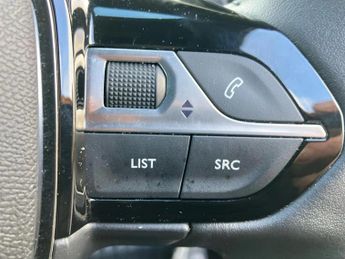 Peugeot 2008 100kW Allure 50kWh 5dr Auto