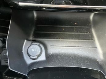 Peugeot 2008 100kW Allure 50kWh 5dr Auto