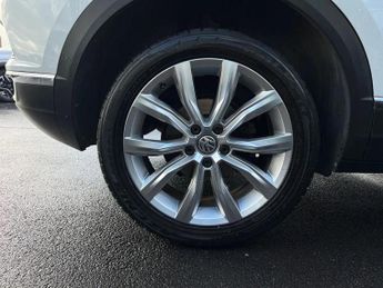 Volkswagen T-Roc 2.0 TSI 4MOTION SEL 5dr DSG