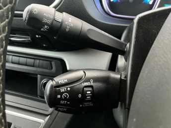 Vauxhall Vivaro Life 100kW Ultimate L 50kWh 5dr Auto