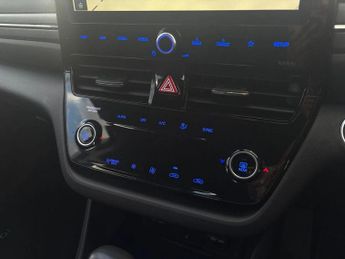 Hyundai Ioniq 1.6 GDi Plug-in Hybrid Premium 5dr DCT