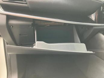 Nissan Qashqai 1.3 DiG-T MH 158 N-Connecta 5dr Xtronic