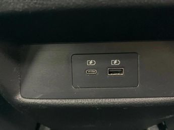 Nissan Qashqai 1.3 DiG-T MH 158 N-Connecta 5dr Xtronic