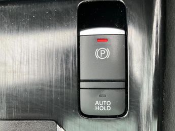 Nissan Qashqai 1.3 DiG-T MH 158 N-Connecta 5dr Xtronic