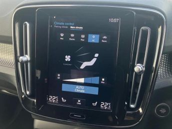 Volvo Xc40 1.5 T3 [163] R DESIGN Pro 5dr Geartronic