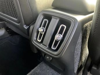 Volvo Xc40 1.5 T3 [163] R DESIGN Pro 5dr Geartronic