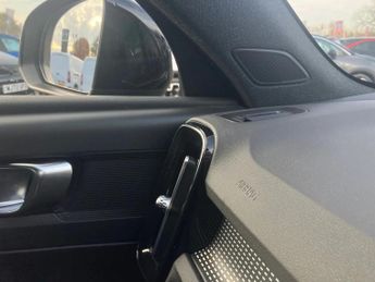 Volvo Xc40 1.5 T3 [163] R DESIGN Pro 5dr Geartronic