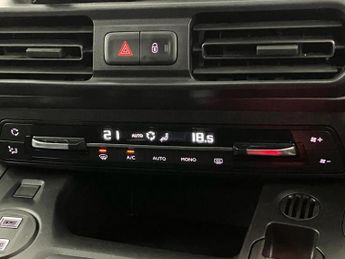 Vauxhall Combo Life Combo Life 100kW Ultimate XL 50kWh 5dr Auto Estate