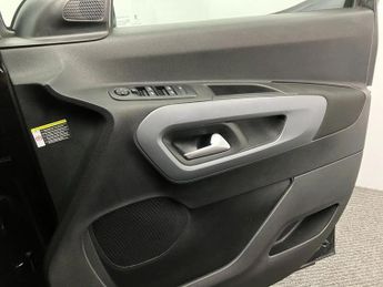 Vauxhall Combo Life Combo Life 100kW Ultimate XL 50kWh 5dr Auto Estate