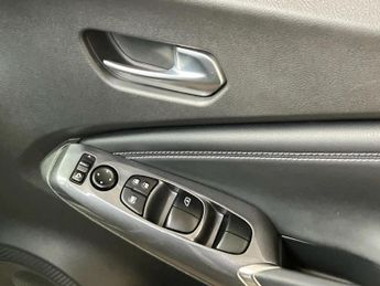 Nissan Juke 1.0 DiG-T 114 N-Connecta 5dr DCT