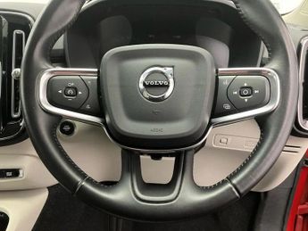 Volvo Xc40 2.0 B4P Inscription Pro 5dr Auto