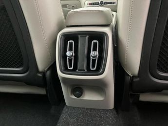 Volvo Xc40 2.0 B4P Inscription Pro 5dr Auto