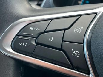 Renault Arkana 1.6 E-TECH Hybrid 145 Iconic 5dr Auto