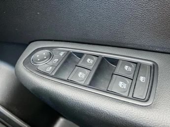 Renault Arkana 1.6 E-TECH Hybrid 145 Iconic 5dr Auto