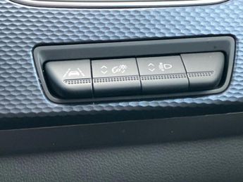 Renault Arkana 1.6 E-TECH Hybrid 145 Iconic 5dr Auto