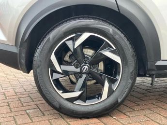 Nissan Juke 1.6 Hybrid N-Connecta 5dr Auto